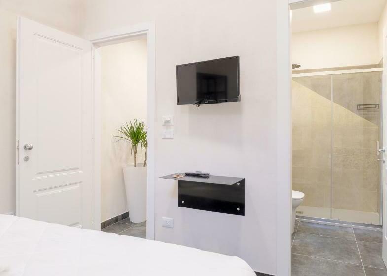 חדר סטנדרט, Mymoon Neas