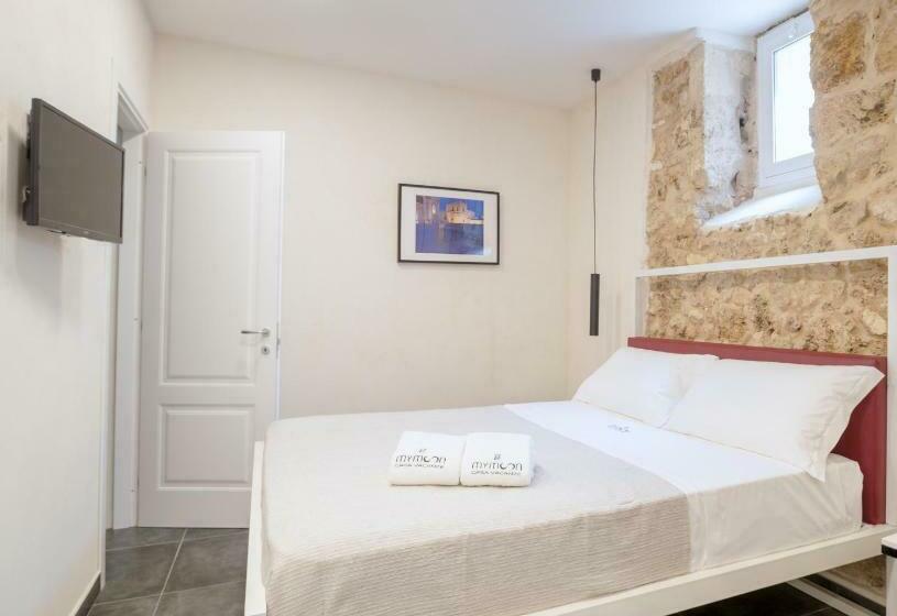 חדר סטנדרט, Mymoon Neas