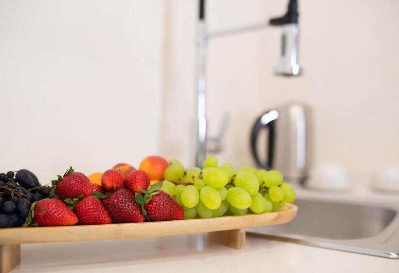 חדר סטנדרט, Mymoon Neas