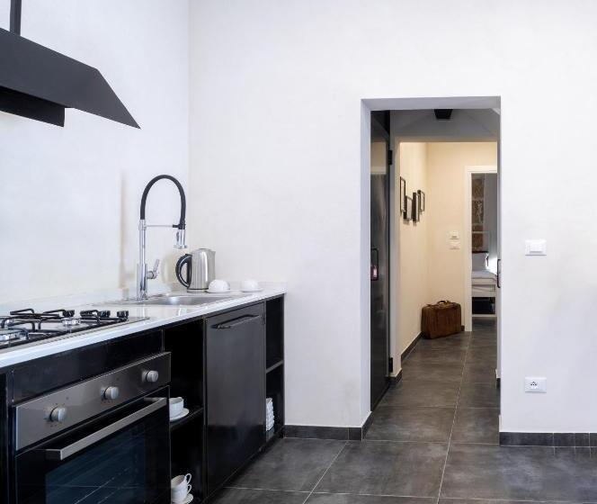 חדר סטנדרט, Mymoon Neas