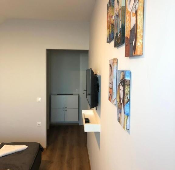 חדר דלוקס עם מרפסת נוף לים, Tóranéző Ház