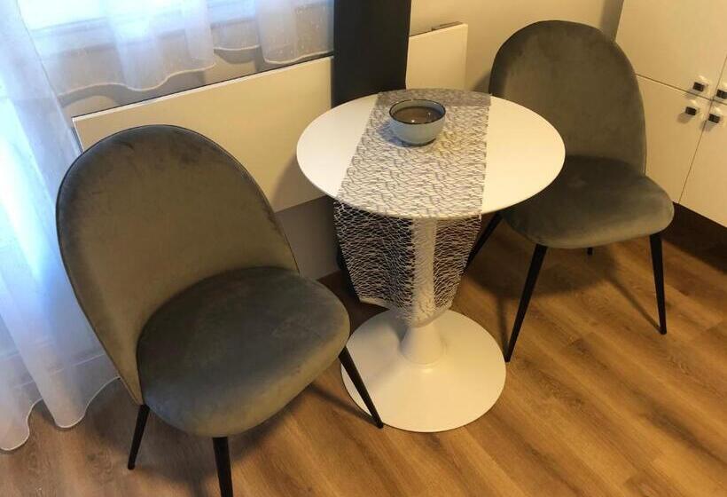 חדר דלוקס צדדי נוף לים, Tóranéző Ház