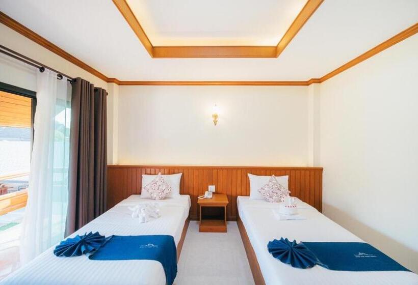 غرفة قياسية مزوَّدة بشُرفة, Huen Him Kong Hotel Phrae