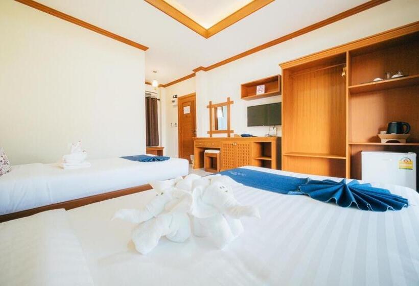 غرفة قياسية مزوَّدة بشُرفة, Huen Him Kong Hotel Phrae