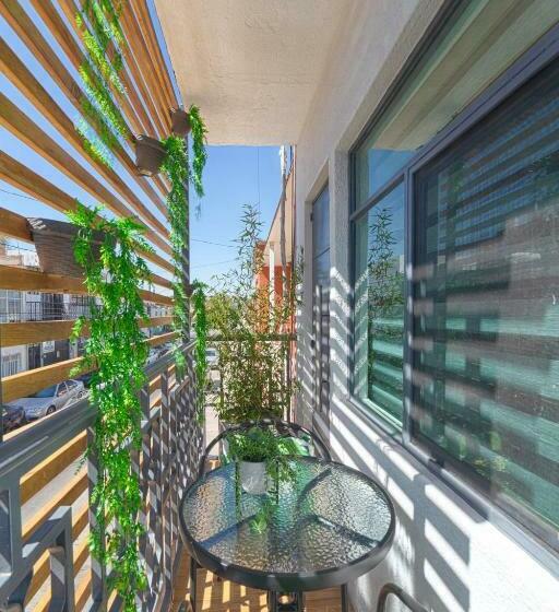 سوئیت با تخت بزرگ, Departamento Amueblado Master Suite