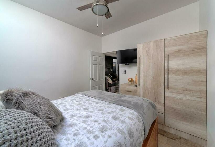 سوئیت با تخت بزرگ, Departamento Amueblado Master Suite