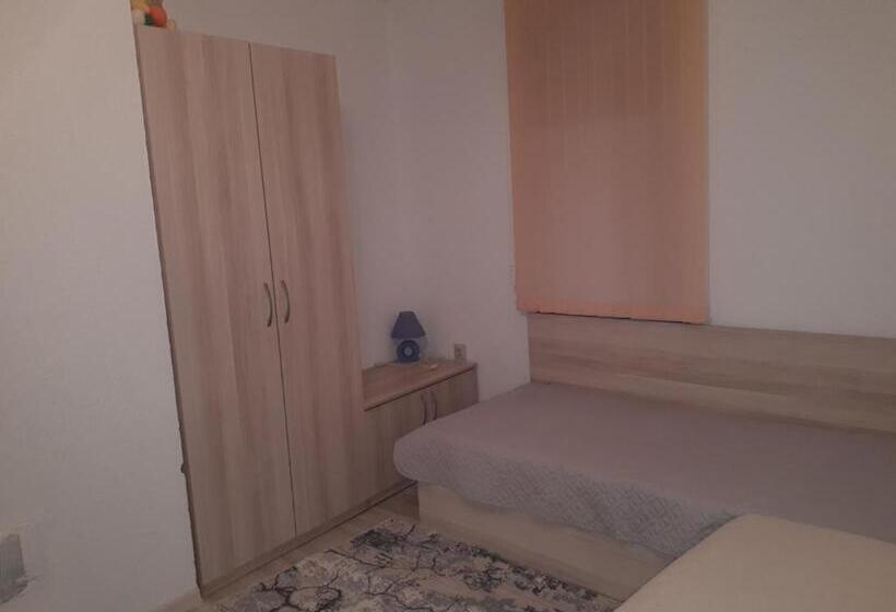 דירת שני חדרים, къща за гости орфей