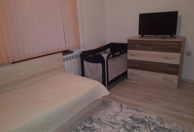 דירת שני חדרים, къща за гости орфей