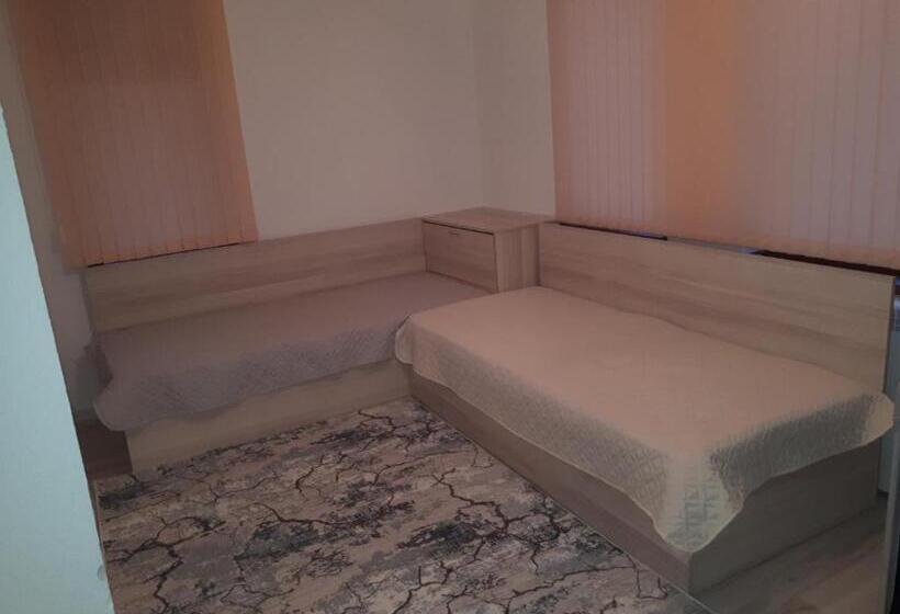带2个卧室的公寓, къща за гости орфей