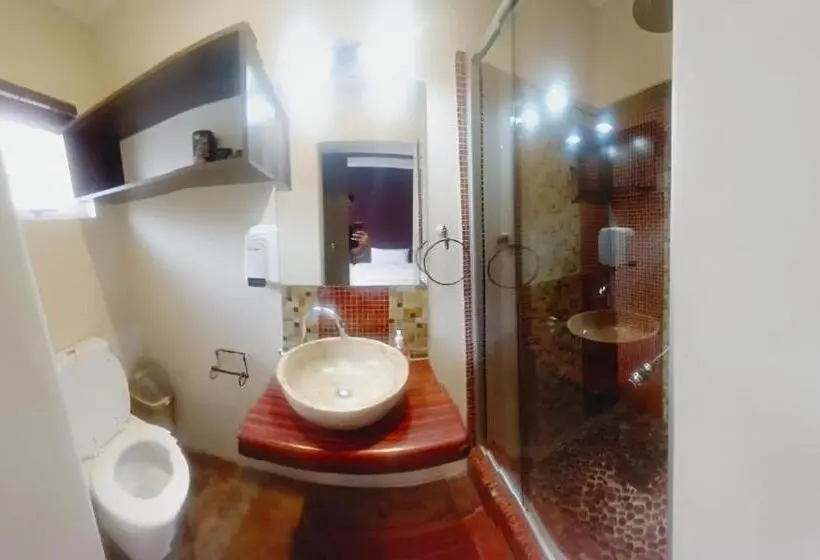 اتاق لوکس چهار تخته, Durban Inn