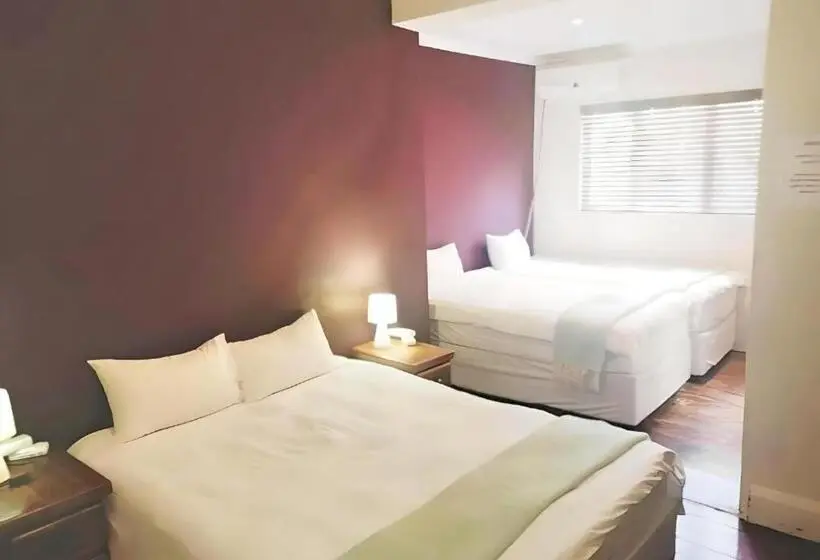 اتاق لوکس چهار تخته, Durban Inn
