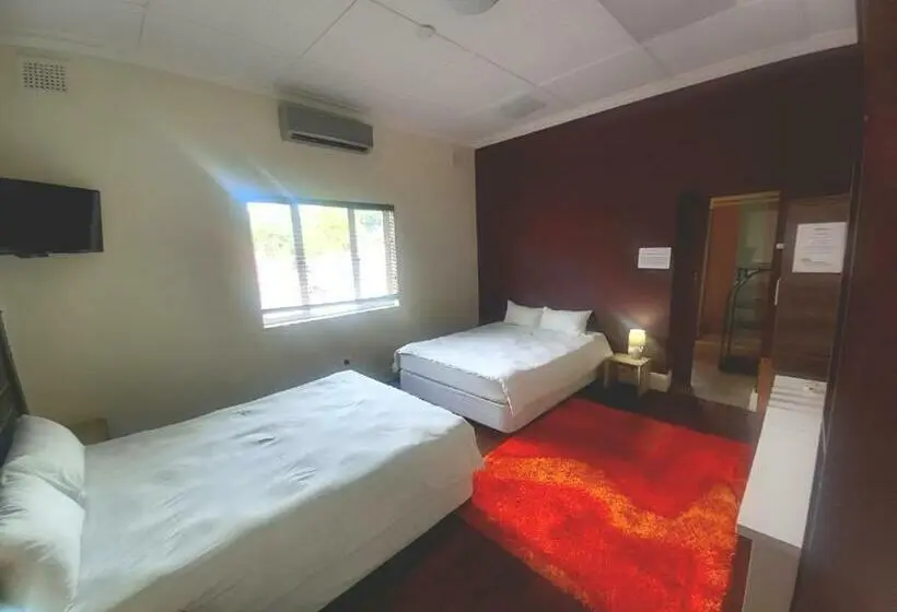 اتاق اجرایی, Durban Inn