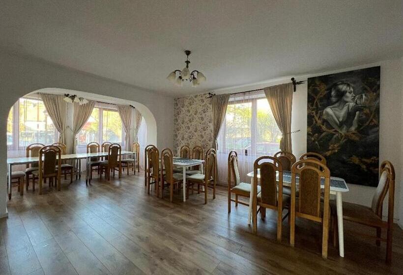 ویلای 1 خوابه, Vila Codreanu