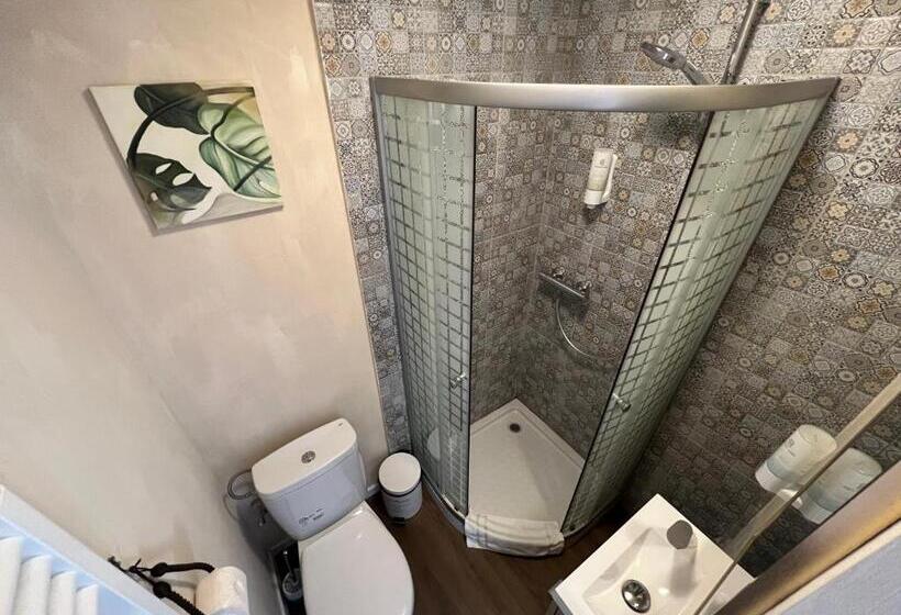 ویلای 1 خوابه, Vila Codreanu