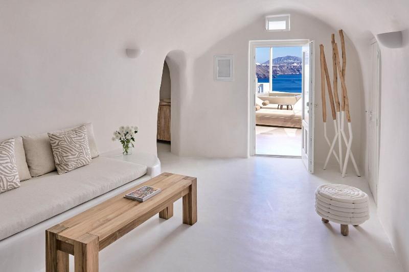 חדר אקזקיוטיב לשלושה, Palazzo Navona