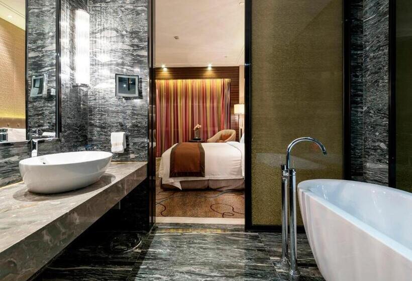 스탠다드 룸 킹사이즈 침대, Shenzhen Baohengda International