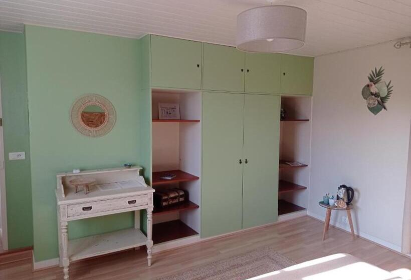 Номер Стандарт, Au Coeur Du Marais