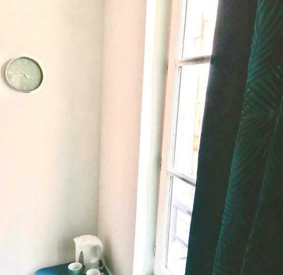 חדר סטנדרט, Chambre Carnot