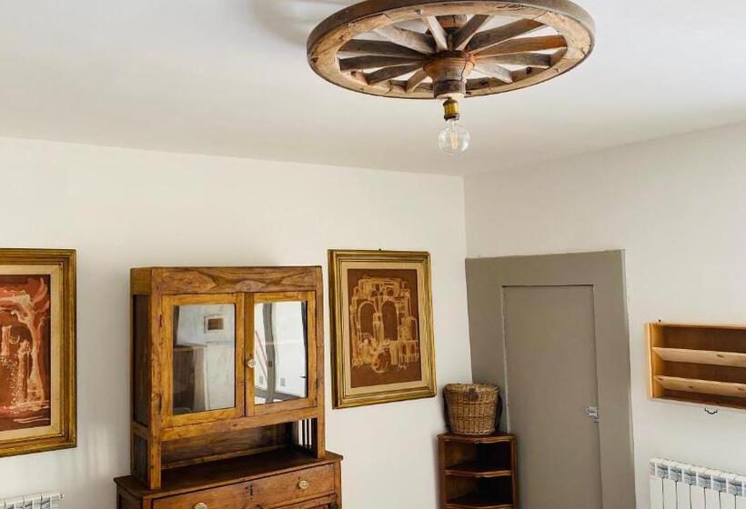 Семейное Студио, Agriturismo Casa Orsini