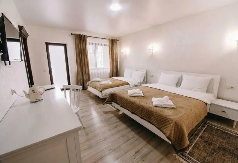 سوئیت جونیور خانوادگی, Premium Hotel & Spa