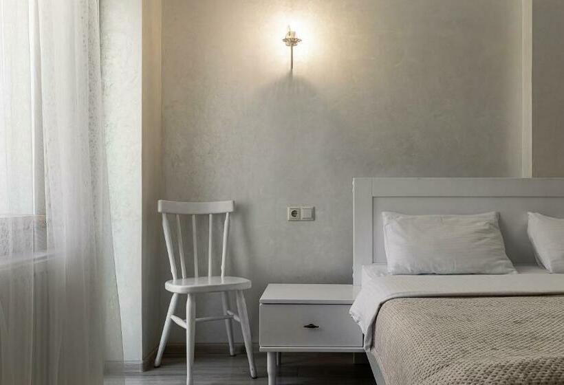 سوئیت جونیور خانوادگی, Premium Hotel & Spa