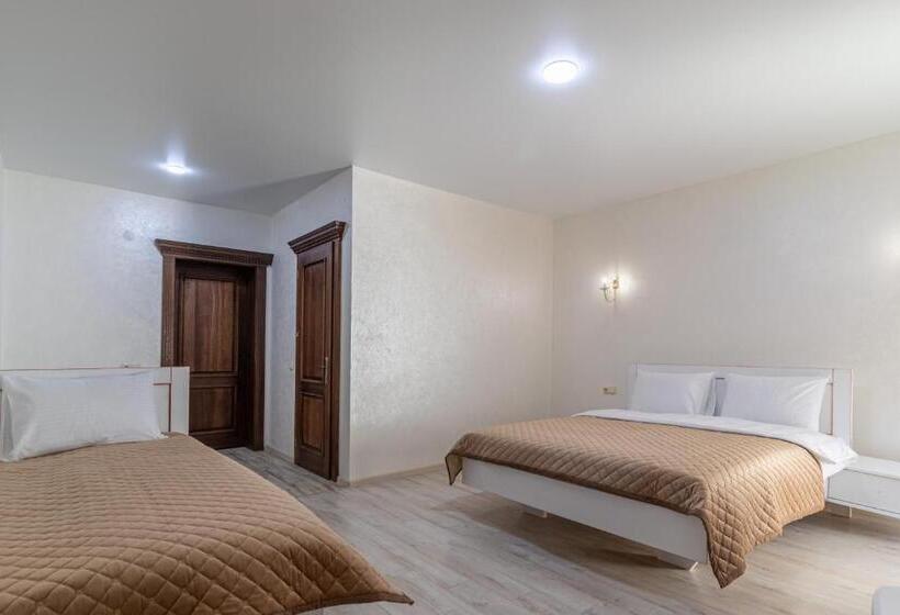 اتاق استاندارد سه نفره, Premium Hotel & Spa