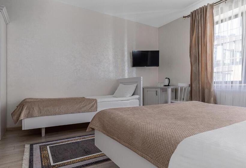 اتاق استاندارد سه نفره, Premium Hotel & Spa