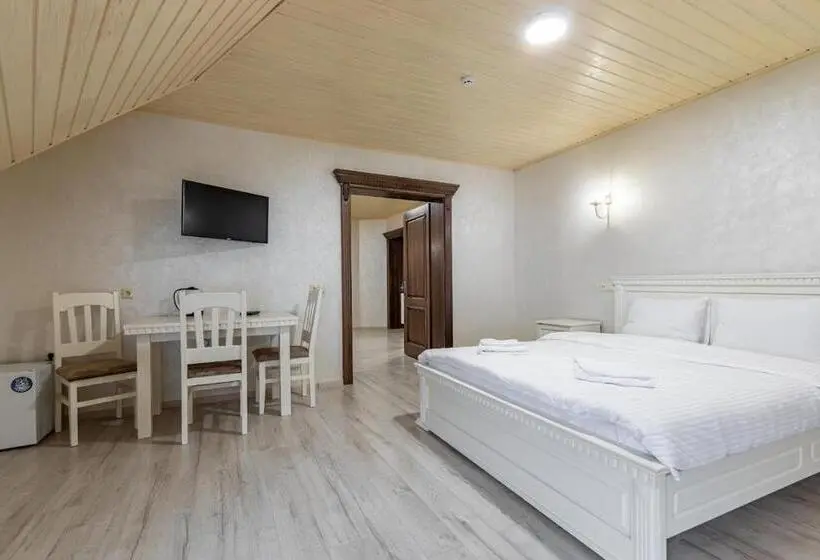 سوئیت پنت هاوس, Premium Hotel & Spa