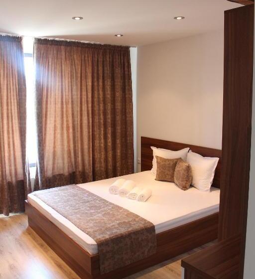 Suite Deluxe Vue Mer, Weißer Schwan белият лебед