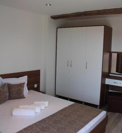 Suite Deluxe Vue Mer, Weißer Schwan белият лебед