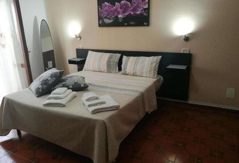 Номер Стандарт с Балконом, B&b L Approdo