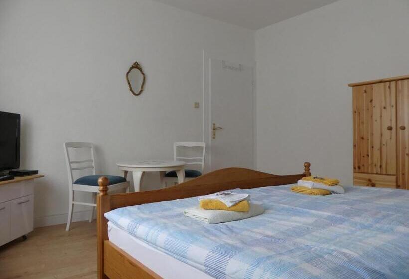 غرفة قياسية حمام مشترك, Margaretes Gästehaus Am Rheinsteig Wanderer Radfahrer Familien Business Reisende Wlan Gratis