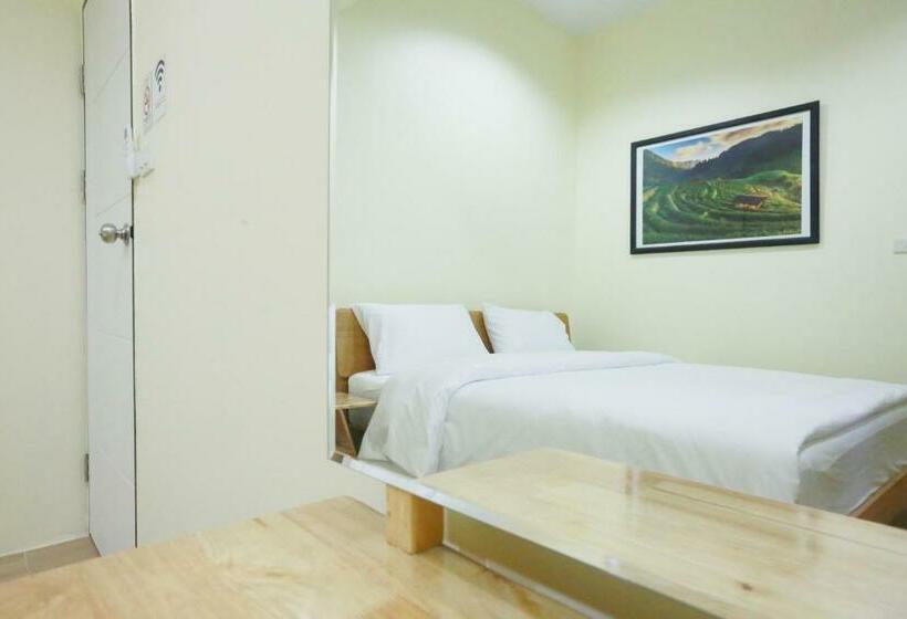 Quarto Deluxe Cama King, Interest Poshtel