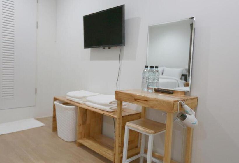 Quarto Familiar Deluxe, Interest Poshtel