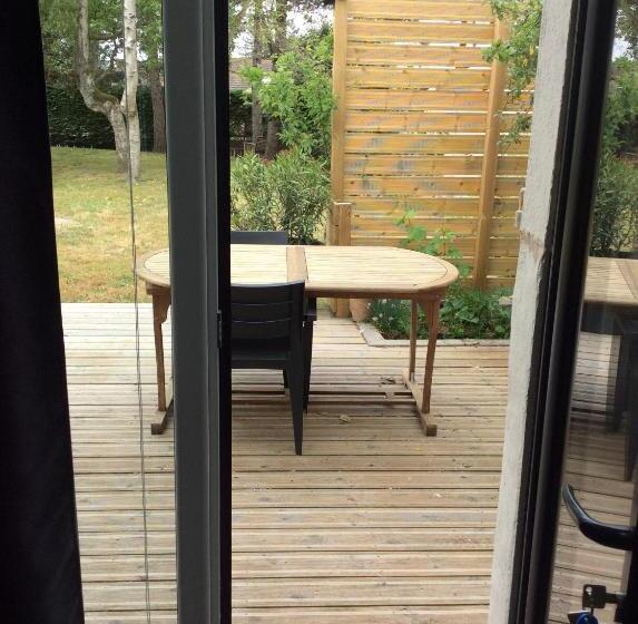 غرفة قياسية ثلاثية مطلة علي الحديقة, La Villa En Baie