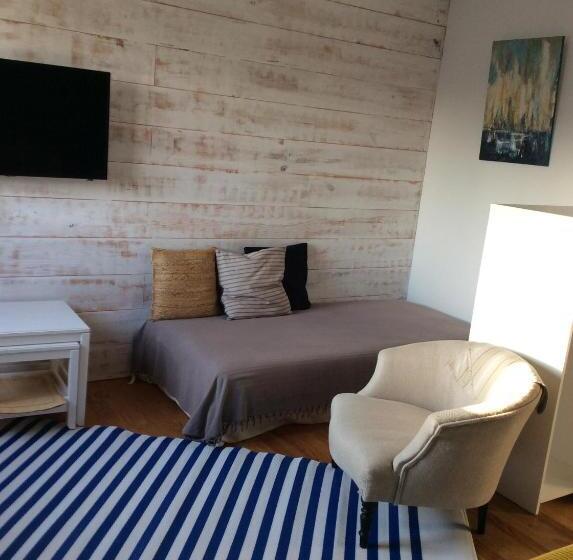 غرفة سوبيريور ثلاثية مطلّة علي البحر, La Villa En Baie