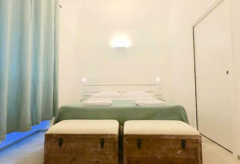 스탠다드 룸, Central Savona B&b