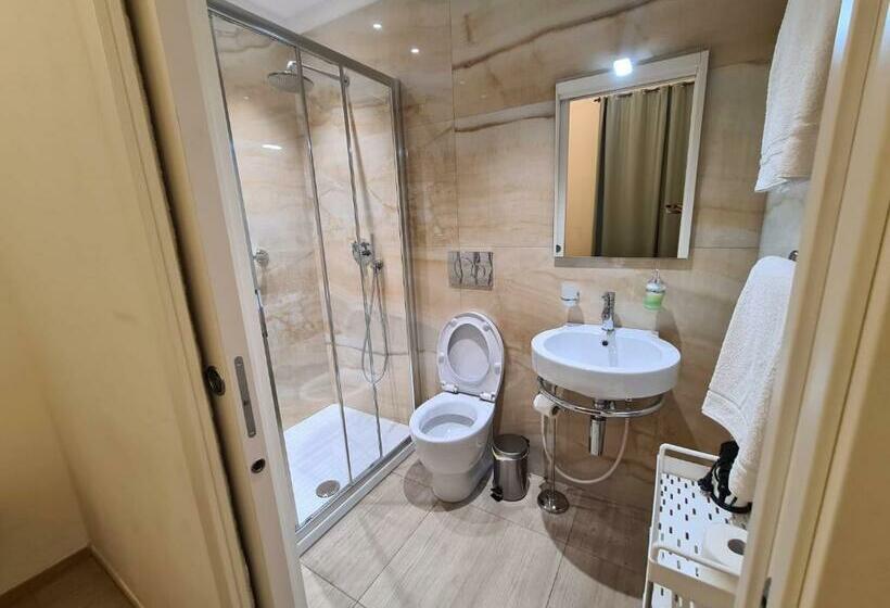 스탠다드 룸, Central Savona B&b