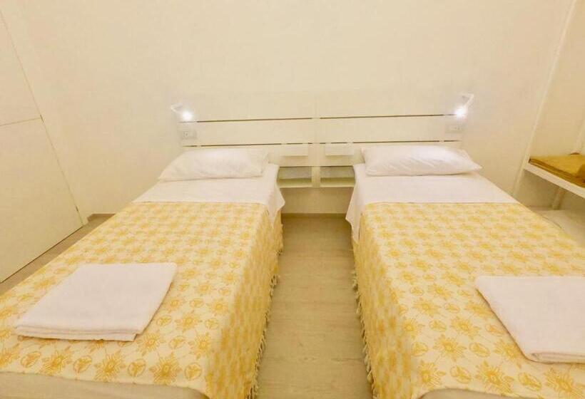 스탠다드 룸, Central Savona B&b