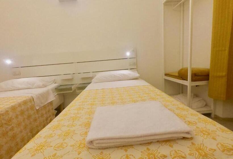 스탠다드 룸, Central Savona B&b