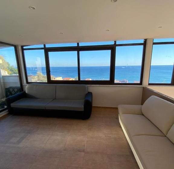اتاق لوکس با چشمانداز دریا, Nick & Santo S Holiday Homes B&b