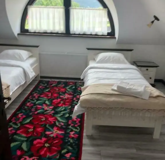 ２ベッドルームアパートメント, Casa Românească