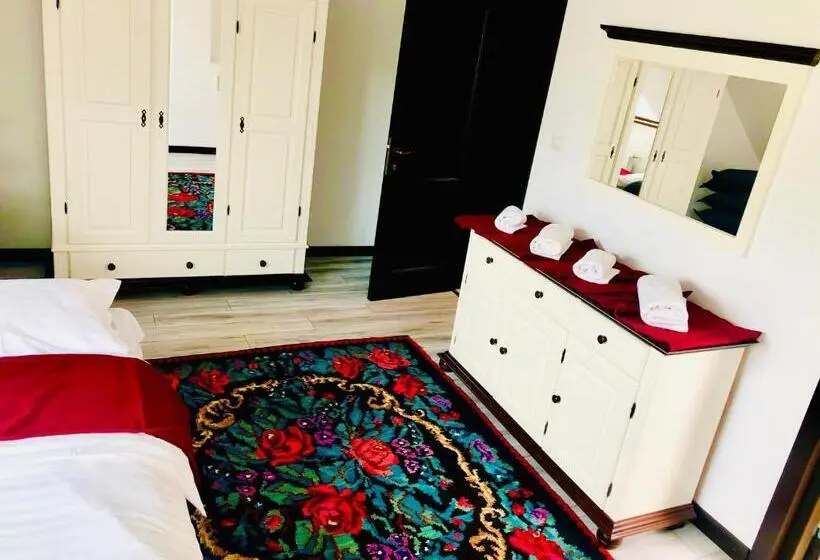 ２ベッドルームアパートメント, Casa Românească