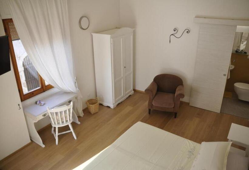 Habitación Deluxe con Balcón, Bed And Breakfast San Saturnino
