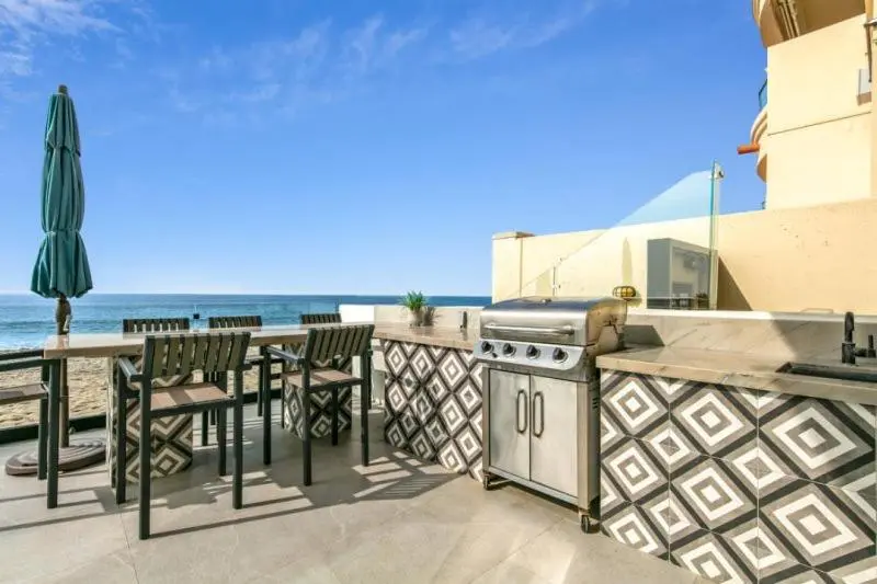 Villa 3 Makuuhuonetta, Ocean Villas Beach Front