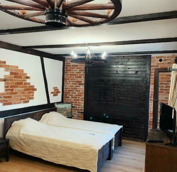 Номер Deluxe, карамановите къщи