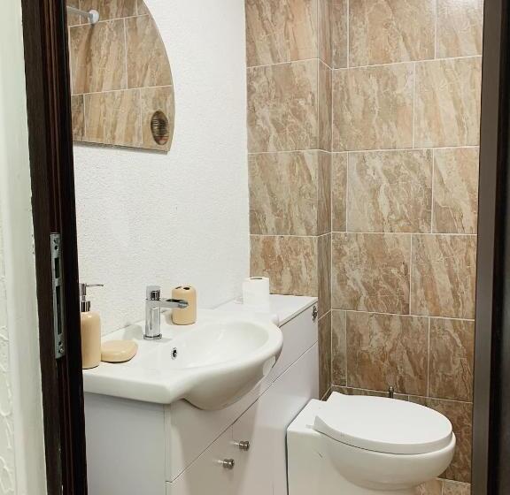 Номер Deluxe, карамановите къщи