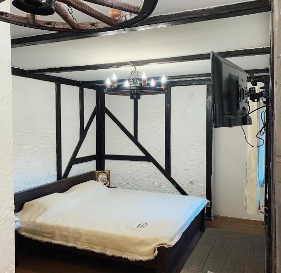 Номер Deluxe, карамановите къщи