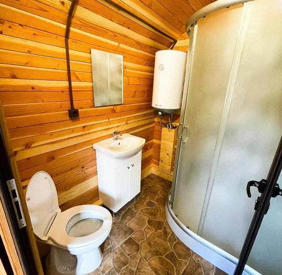 Бунгало Deluxe, карамановите къщи