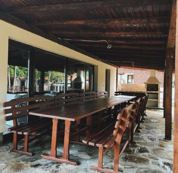 Номер Deluxe, карамановите къщи